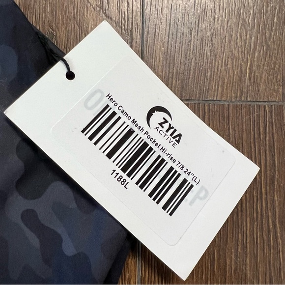 🆕 ZYIA Active Hero Camo Mesh Pocket Hi-rise 7/8 24" SZ 8/10 - Picture 3 of 6